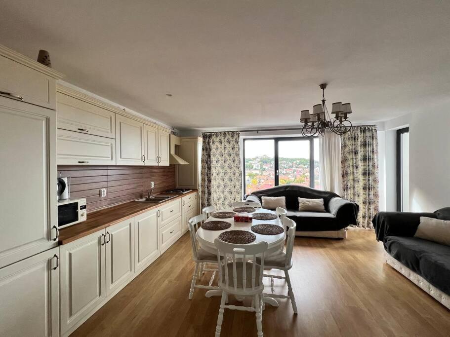 Central Apartment With Panoramic View บราชอฟ ภายนอก รูปภาพ