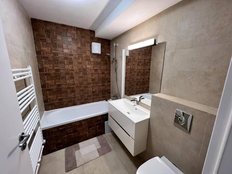 Central Apartment With Panoramic View บราชอฟ ภายนอก รูปภาพ