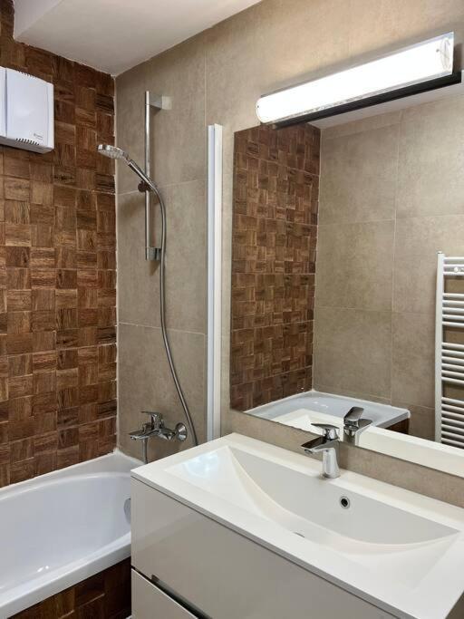 Central Apartment With Panoramic View บราชอฟ ภายนอก รูปภาพ